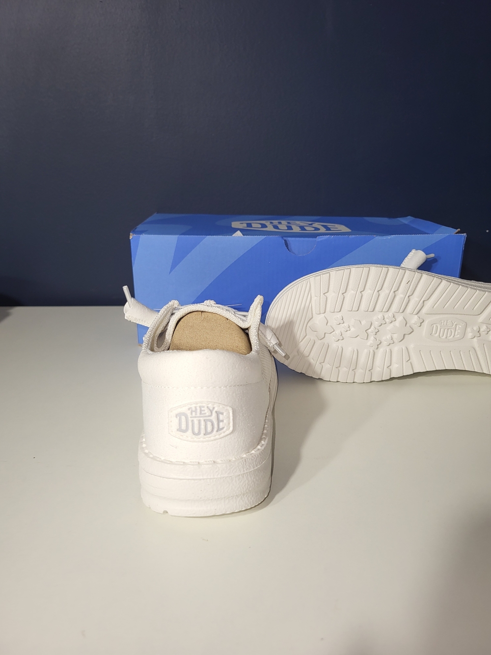 Hey Dude Women's Size 11 Wendy Funk Mono White Shoes - Picture 4 of 7